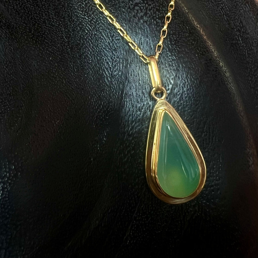 I see in green Chalcedony Gold plated